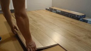 Решение проблемы подъема ламината лодочкой при сборке.