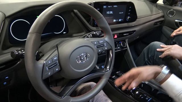 ALL-NEW Hyundai Sonata (EXCLUSIVE) First Look Walkaround with Designer | Quick New Car Review | 4K смотреть онлайн