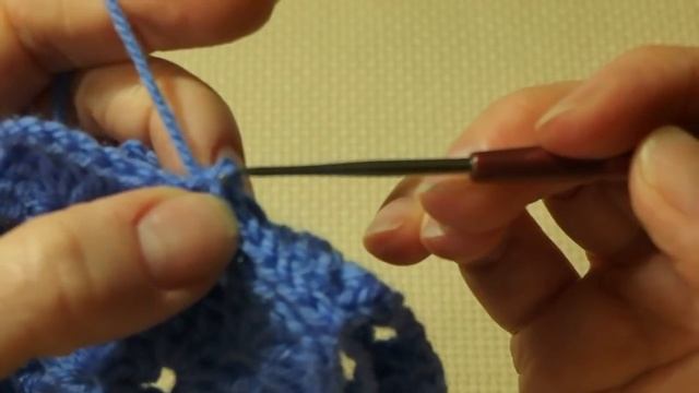 Как соединить мотивы. Как сшивать вязаные изделия КРЮЧКОМ. Урок 70 How to connect motives смотреть онлайн