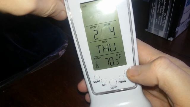 Обзор Square Clock 510 (цифрового будильника с термометром, будильником, подсветкой) смотреть онлайн