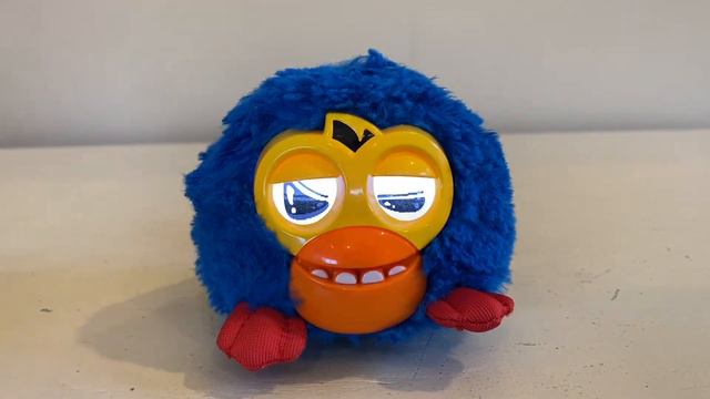 Hasbro 2013 Furby Party Rockers - Scoffby (No Horns) смотреть онлайн