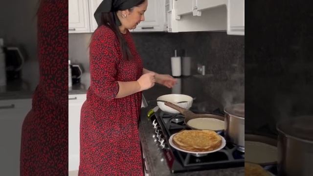 АЖУРНЫЕ БЛИНЫ НА КЕФИРЕ смотреть онлайн