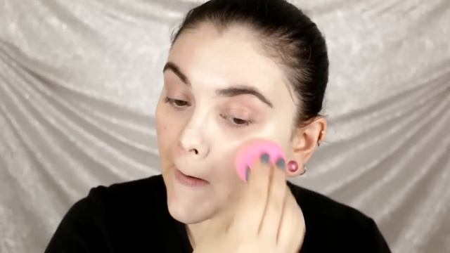 NEW LA Girl Pro HD Foundation & WHITE Lightener First Impressions! смотреть онлайн
