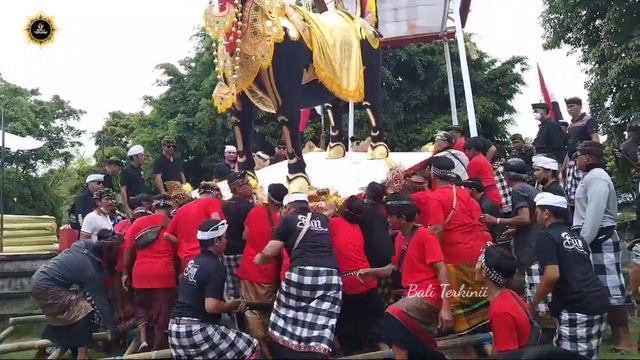 PELEBON IDA ANAK AGUNG NGURAH BAGUS SUJANA - JERO GEDE TAINSIAT PEMECUTAN смотреть онлайн