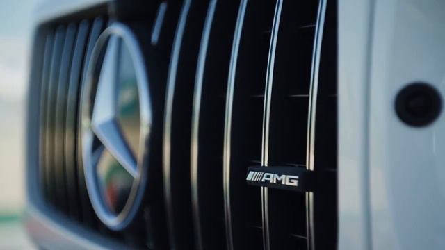 2019 Mercedes AMG G63 vs 2018 Bentley Bentayga смотреть онлайн