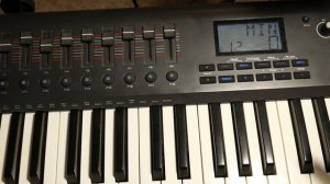 TheAudioDabbler | M-Audio Axiom 49 Gen 2 Toggle Midi CC