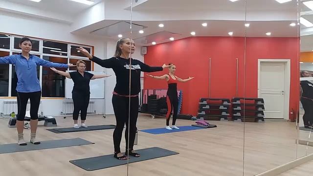 Разминка Пилатес или Лёгкий Урок. смотреть онлайн