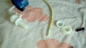 Клапан подачи воды ( впускной ) в смывной бачок унитаза с боковой подачей воды.