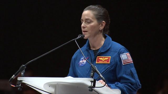 Nicole Mann at 2018 United Soccer Coaches Convention смотреть онлайн