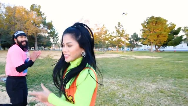 VY QWAINT vs. HACKER DANCE BATTLE ROYALE In Real Life Challenge! Vyrobics Fitness Competition! смотреть онлайн