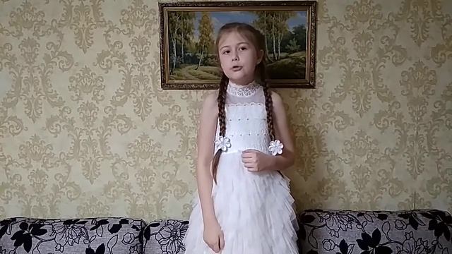 Стихотворение "Говорят что ангелы пропали..." читает Молькова Дарина смотреть онлайн