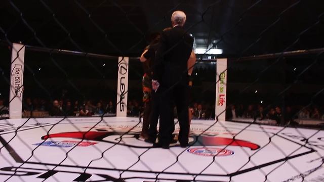 Александр Титов против Лахата Фойе в Балаково