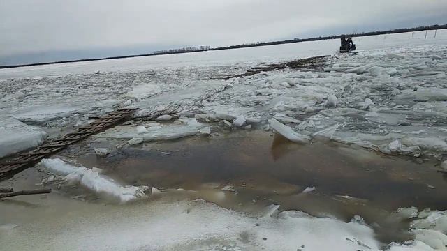 Язи,окуни и сорога. Протоки Северной Двины. смотреть онлайн