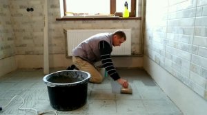 Как и чем сделать стяжку по плитке.