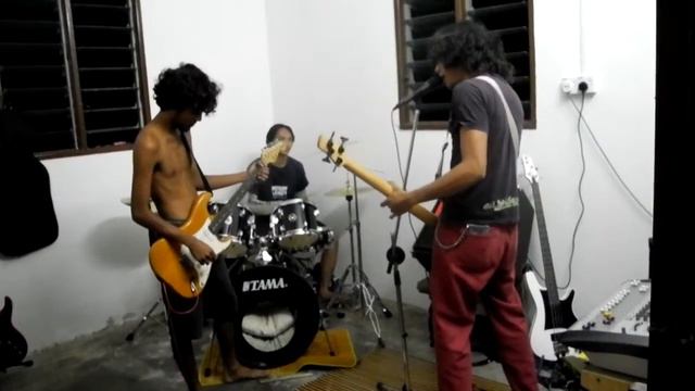 Love Buzz (nirvana) смотреть онлайн