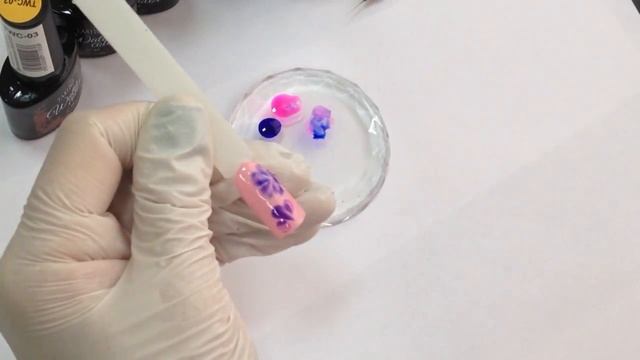 Экспресс дизайн ногтей с помощью растекающихся гель лаков Tartiso смотреть онлайн