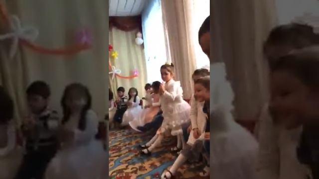 8 марта часть 3 средняя группа с Татиль смотреть онлайн