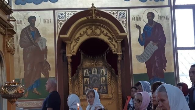 ПРЕСТОЛЬНАЯ ПРАЗДНИЧНАЯ вечерняя служба апп. ПЕТРА и ПАВЛА. Г.Уссурийск. Храм Покрова Богородицы. смотреть онлайн