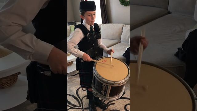 Quinn Faith Competitor 20447 Grade 3 Snare 2/4 March Willie Gray смотреть онлайн