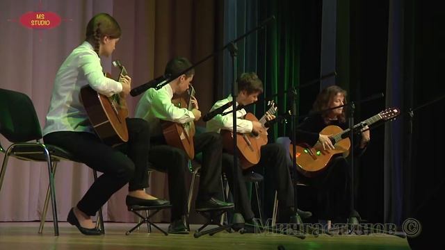 Ансамбль гитаристов руководитель СУХАНОВА Елизавета Николаевна смотреть онлайн