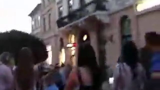 Вечер. Улица Ольги Кобылянской. Музыка смотреть онлайн