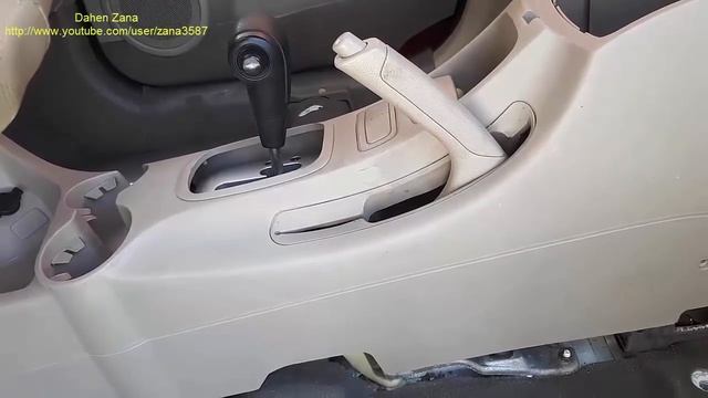 Change gear shifter light bulb _ Kia sportage (video 38) смотреть онлайн