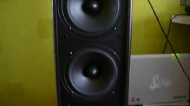 Microlab SOLO 7C The Police - Walking on the moon VINYL Version смотреть онлайн