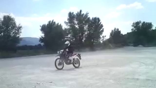 Honda XLR 125 R wualaa :D смотреть онлайн