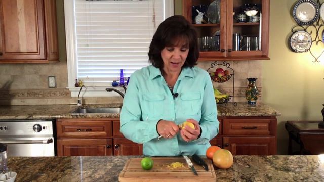 How to Zest Citrus and Why | Quick and Easy Kitchen Tip 🍋 смотреть онлайн