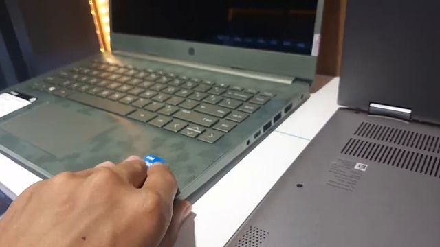 DIJUAL LAPTOP HP Core i3 Gen11 Camo Spesial 8GB SSD 256GB EX DISPLAY , 7Jutaan смотреть онлайн