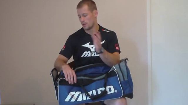 Product Review - Mizuno Holdall Bag смотреть онлайн