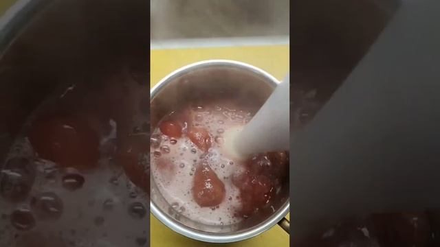 ВИТАМИНЫ КРУГЛЫЙ ГОД. КОМПОТ ИЗ ЗАМОРОЖЕННОЙ ? КЛУБНИКИ ?. смотреть онлайн