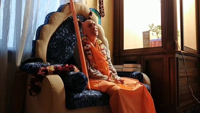 В чем отличие бхакти-йоги от философии пустоты? смотреть онлайн