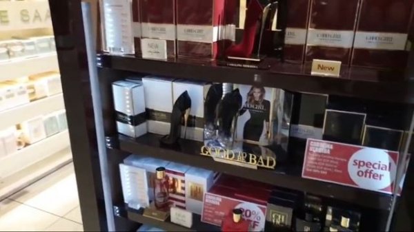 Аэропорт ДУБАЙ Dubai Airport Au 1 кг золото в свободной продаже, + парфюмерия и разное в Duty Free