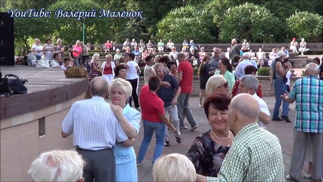 Зажигаем на дискотеке!!! смотреть онлайн