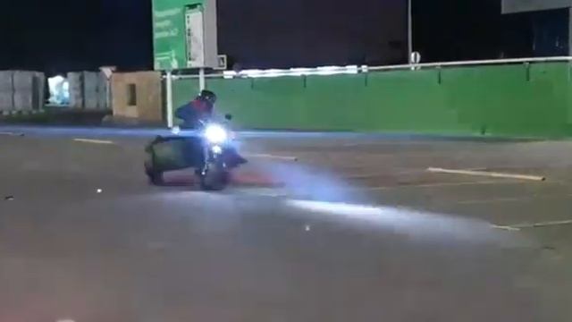 Дрифт на Иж Юпитер 6 с Ураловской коляской) смотреть онлайн