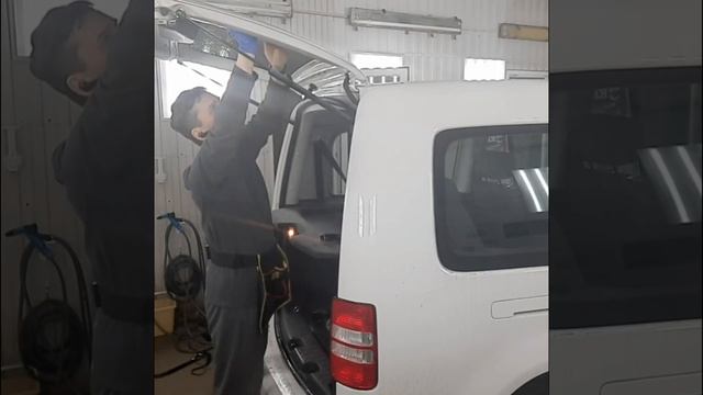 тонировка задних стёкол, тонировка заднего стекла vw caddy, autocristal. смотреть онлайн
