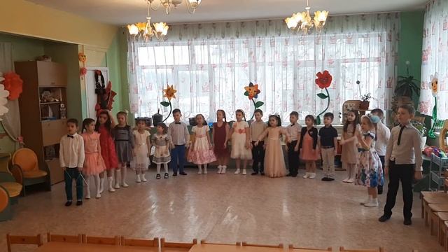 песня "Отшумели вьюги", 8 Марта в группе "Солнышко" смотреть онлайн