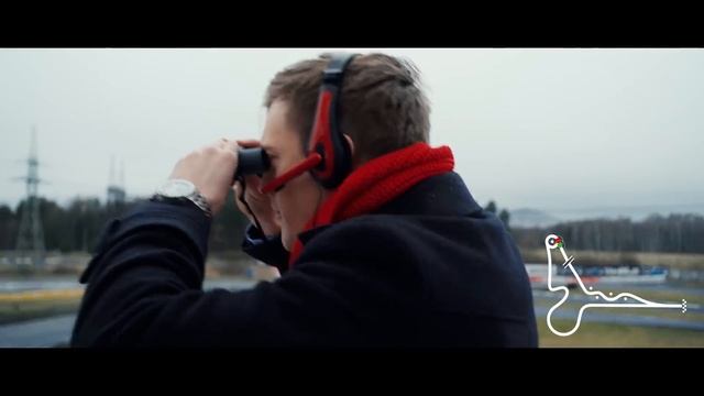 ŠKODA EXPERIMENT: Závod OCTAVIA COMBI RS 4x4 Proti Dronu