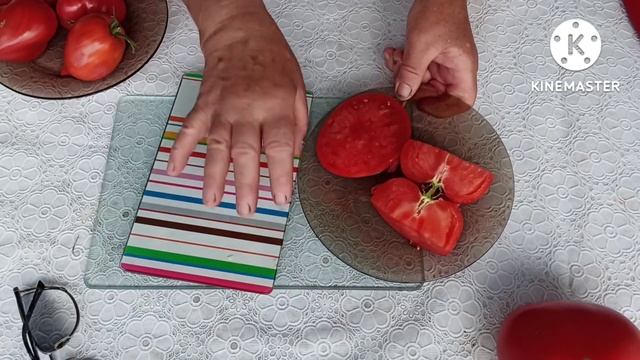 Сибирь. Обзор и дегустация томатов Сердце красного дракона и Королевич. смотреть онлайн