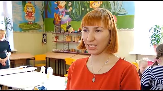 Птичья столовая открылась во дворе городского экологического центра смотреть онлайн