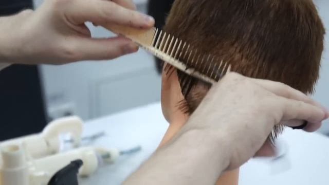 Дымчатый Переход в мужских стрижках смотреть онлайн