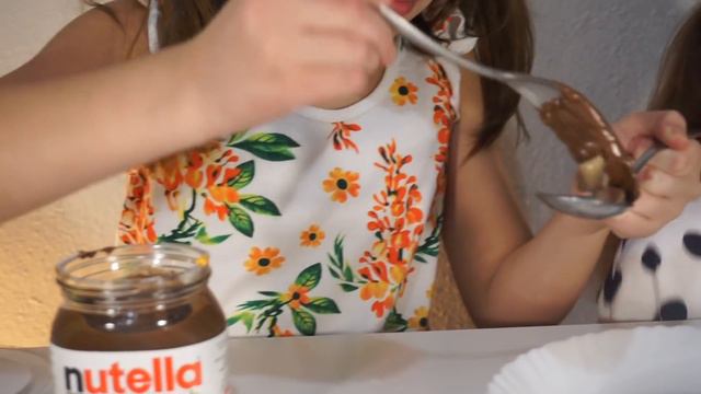 ОБЫЧНАЯ ЕДА  против НУТЕЛЛЫ  Nutella Challenge /Нутелла с  КАРТОШКОЙ чесноком и тд