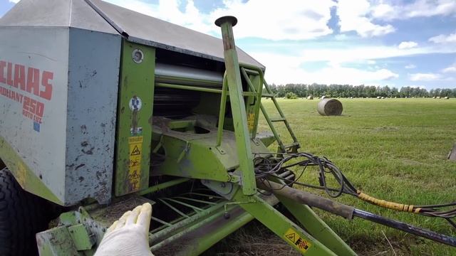 Скорость и маневрирование пресс-подборщика при работе смотреть онлайн