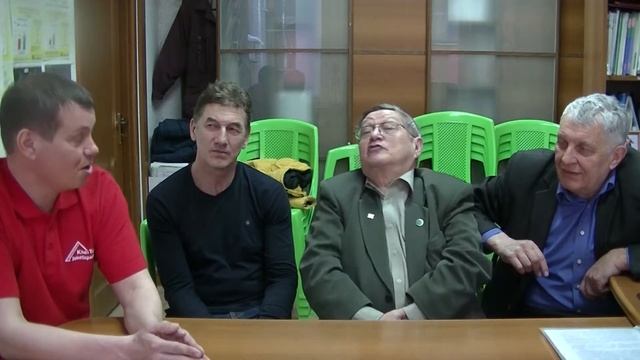 Эверест-соло. Часть 11. Эверест. Дружественный мир. Для россиян восхождение, как бой, а для других? смотреть онлайн