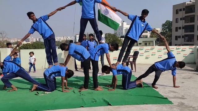 S.V.N. MODEL SCHOOL boys pyramid Formations смотреть онлайн