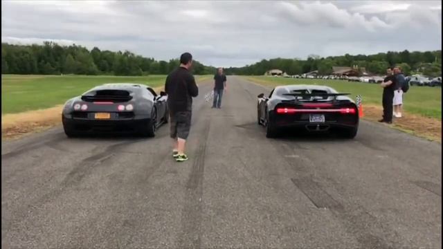 Bugatti Chiron vs. Veyron SS racing on the runway смотреть онлайн
