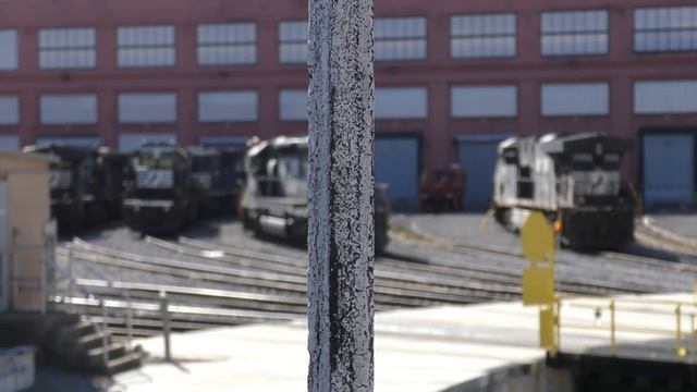 World's LARGEST Train Facility - Altoona Works (Juniata Locomotive Shop) - Norfolk Southern смотреть онлайн