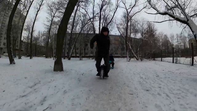 Повышаем градус Счастья в Жизни! Дорога в школу и обратно с Удовольствием! Моноколесо -это Счастье! смотреть онлайн