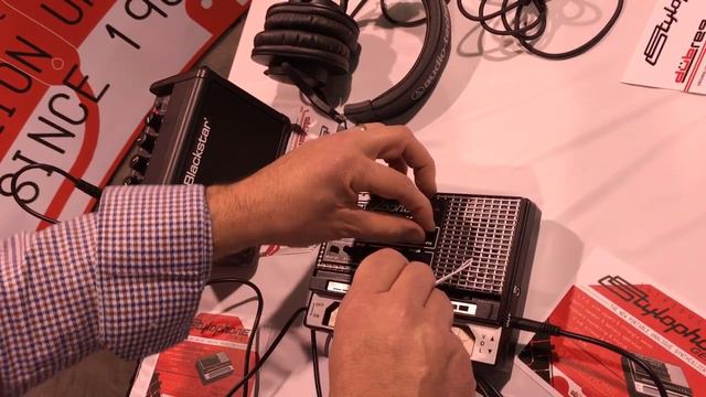 【NAMM2017】話題のガジェットシンセ「Stylophone Gen X-1」デモ演奏 смотреть онлайн